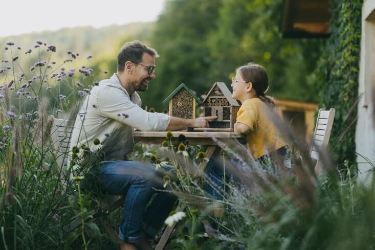 How to Create a Backyard Pollinator Waystation That's Eco-Chic and Totally DIY